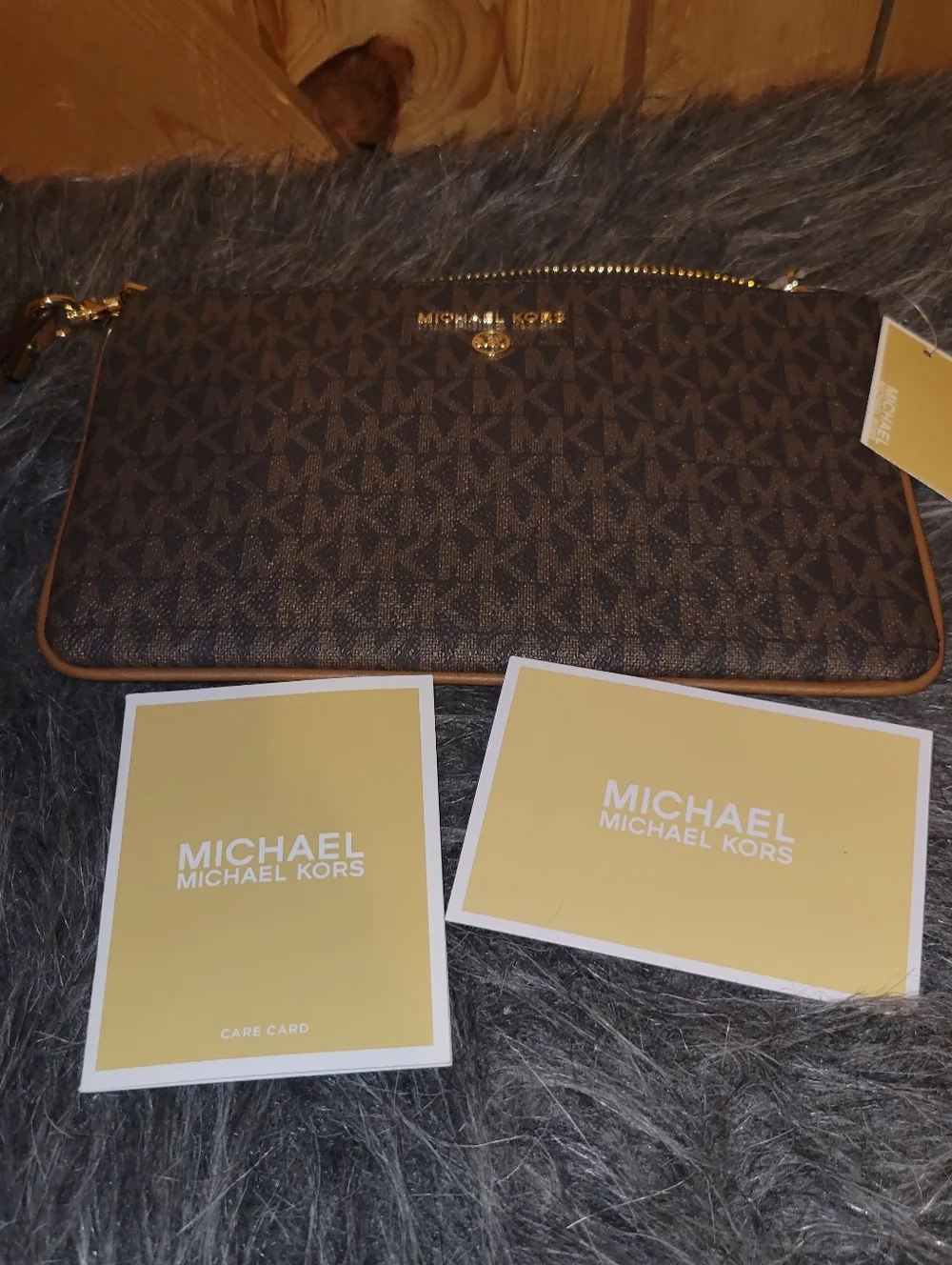 Michael Korsjet Set  Brown Logo Wristlet